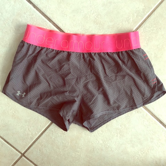 Under Armour mesh running shorts - Picture 1 of 2